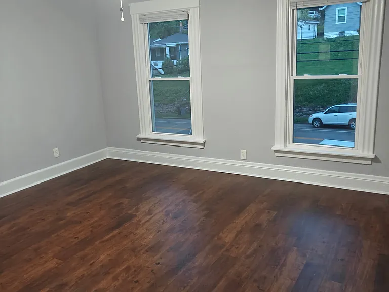 42 Grandview Ave #1 — Photo 11