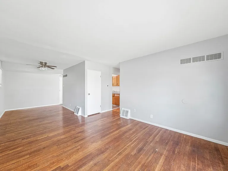 10700 Spring Garden Dr — Photo 9