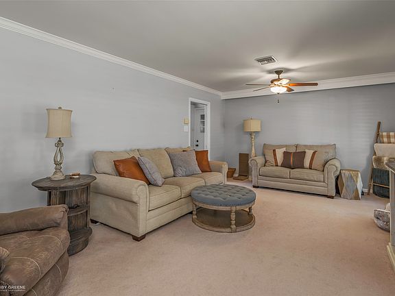 4th image of 501 Levin Ln