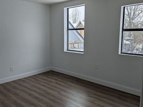 4th image of 201 Sewanee St #205