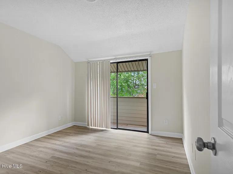 125 Pirates Rd #7 — Photo 9