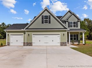 219 Woodpecker Pl, Raeford, NC 28376