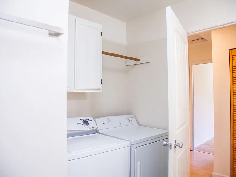 6530 NE Center St — Photo 12