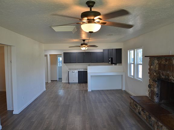 3rd image of 237 Smith Avenue