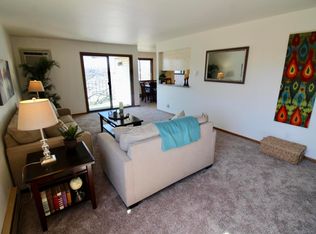 4436 S Greenridge Cir #4436, Greenfield, WI 53220