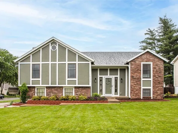 15332 W 82nd St, Lenexa, KS 66219