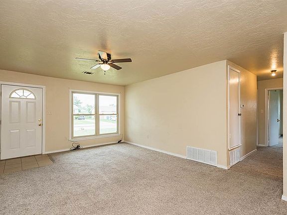 3rd image of 4628 SW Atom Ave