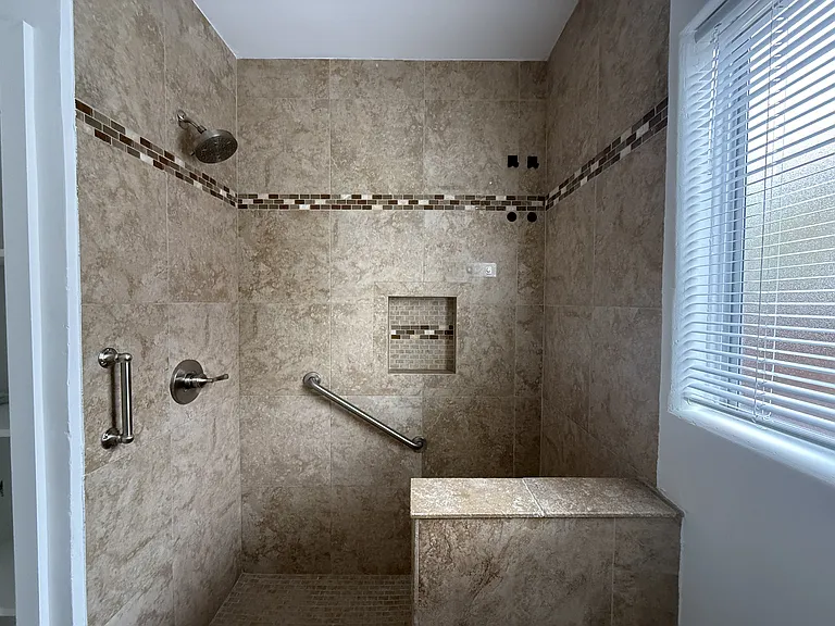 127 W 5th Ave #A — Photo 16