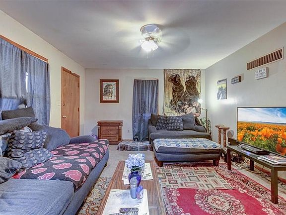 3rd image of 2128 E 83rd St