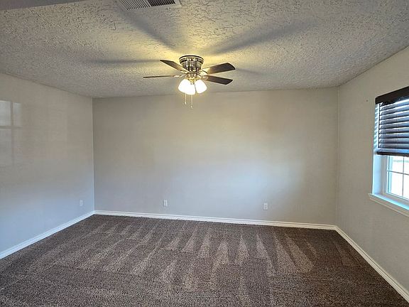 3rd image of 309 W Plaza Dr
