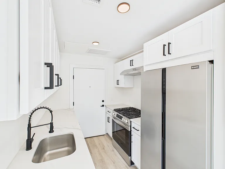 Thompson Luxury Residences — Photo 17