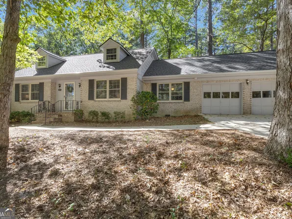 315 Walker Ave, Fayetteville, GA 30215