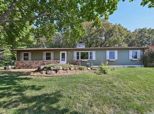 7476 Oak Circle Dr, Middleton, WI 53562