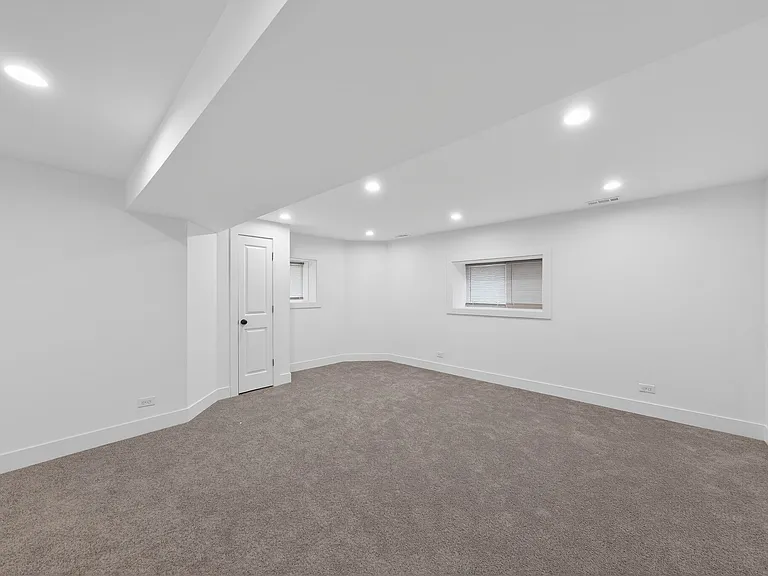 328 N Lockwood Ave #1 — Photo 15