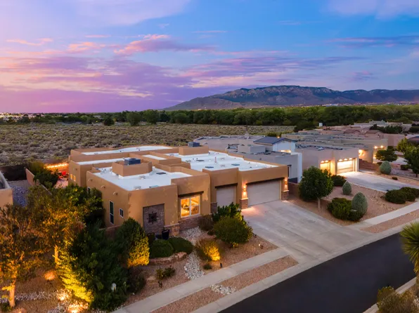 4919 Valle Rio Trl NW, Albuquerque, NM 87120
