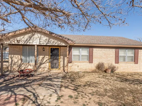 1104 Houston Ave, Wilson, TX 79381