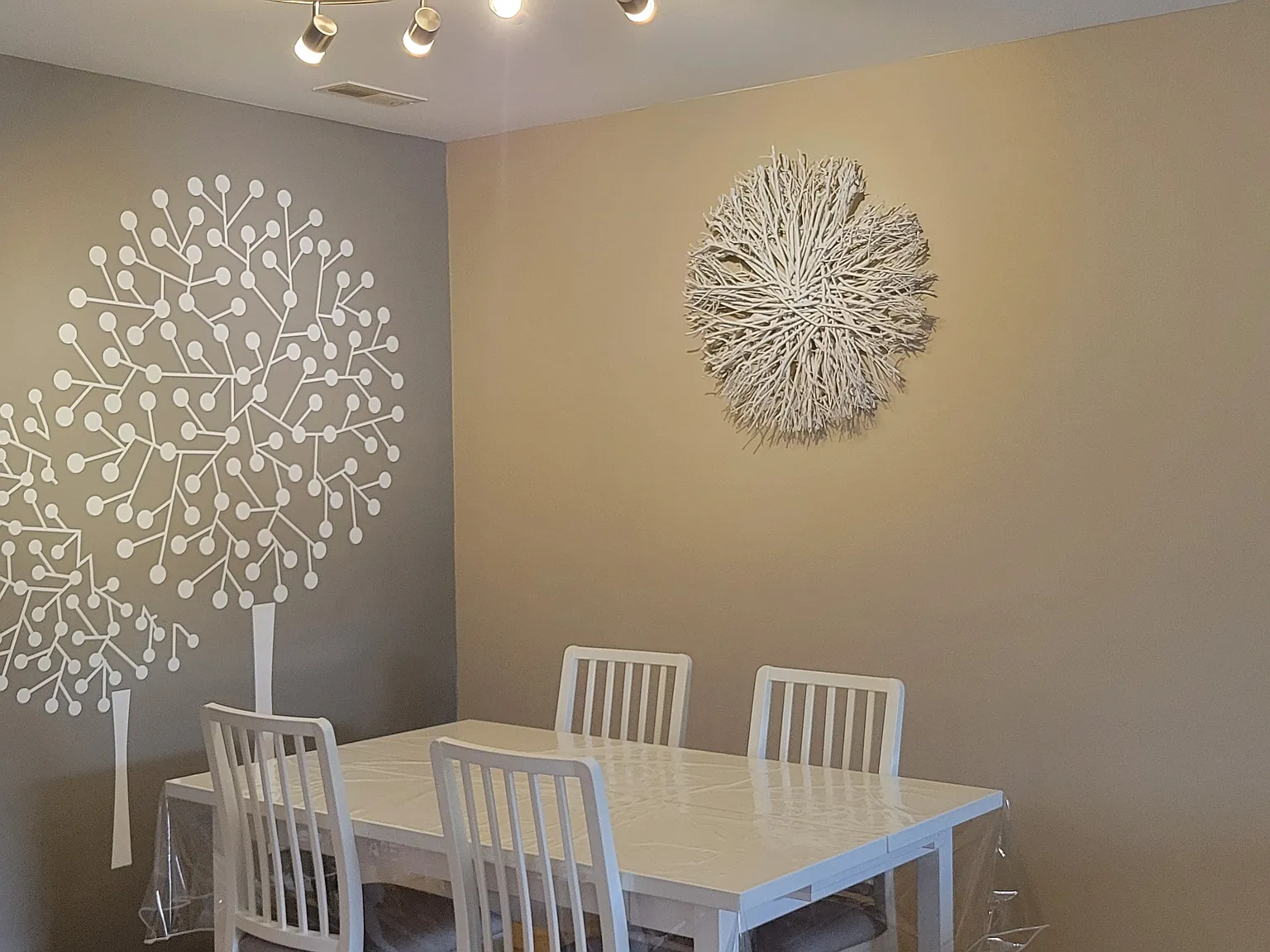 2 bed, 1300 sqft, $2,500 — Photo 4