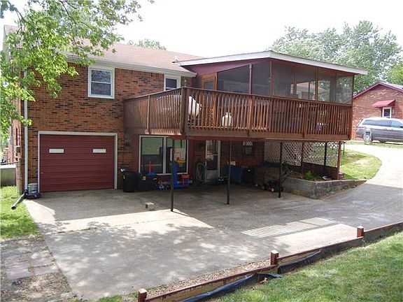 2nd image of 120 James Dr