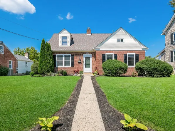 229 W Chestnut St, Souderton, PA 18964