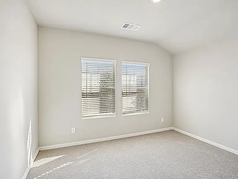 3029 Texoma Blvd — Photo 8