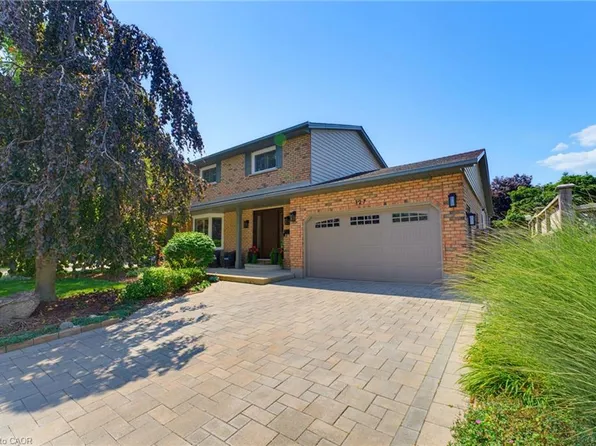 127 Michener Cres, Kitchener, ON N2A 3V3