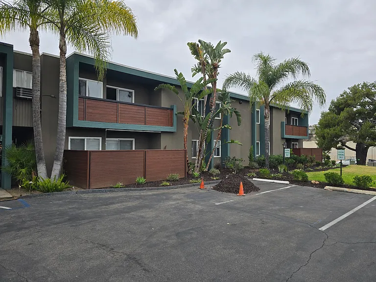 Serra Grove Apartments — Photo 14