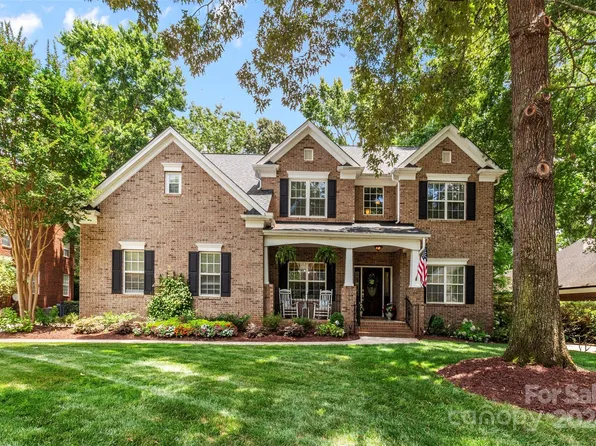 7124 Three Wood Dr, Matthews, NC 28104