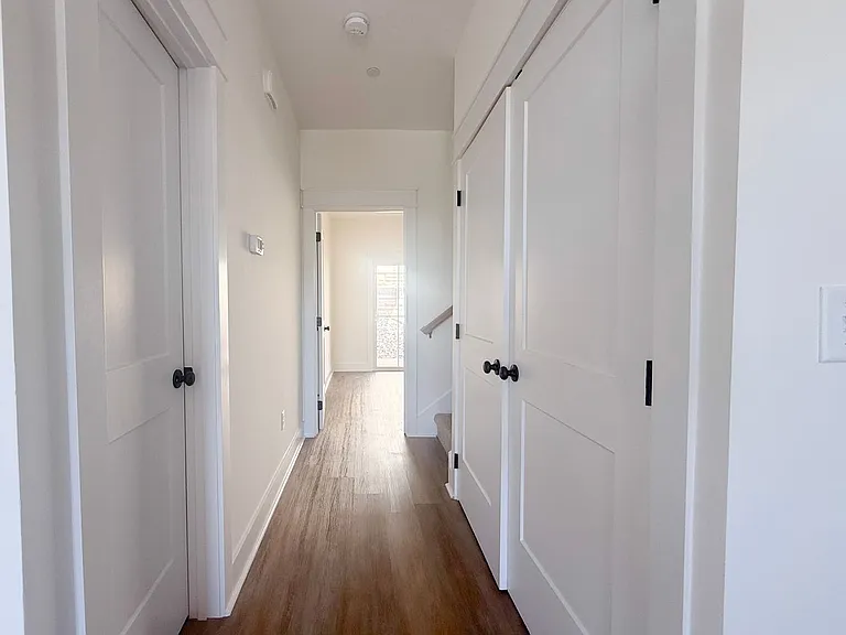 1389 Meridian St — Photo 13