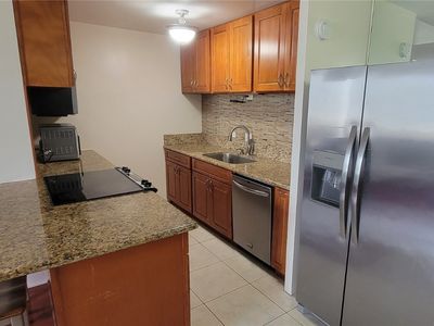 3045 Ala Napuaa Pl APT 511, Honolulu, HI, 96818