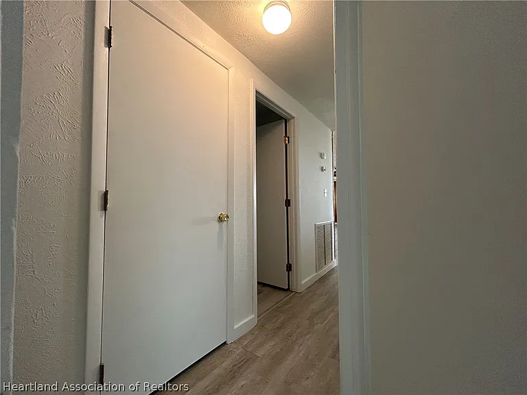 1150 Rialto Ave — Photo 24