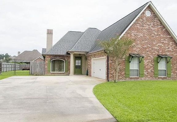 3rd image of 36430 Stanton Hall Ave