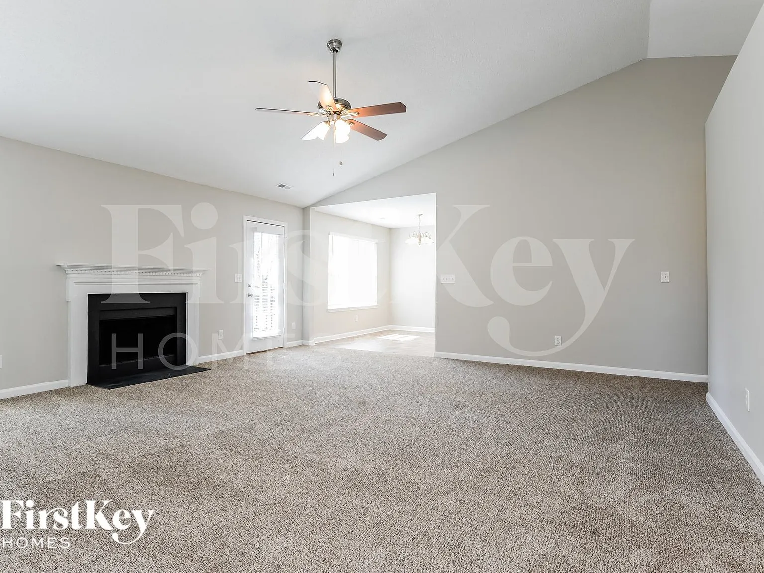 3 bed, 2.0 bath, 1524 sqft, $2,495 — Photo 4