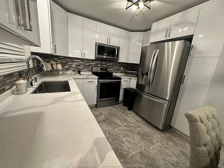 7929 Hawthorne Dr — Photo 13