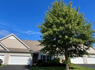 3 Moor Dr, Easton, PA 18045