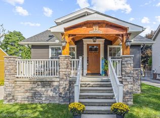 13 Kensington Blvd, Pleasant Ridge, MI 48069