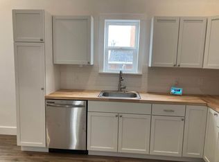104 E Maple St APT 5, Holly, MI 48442