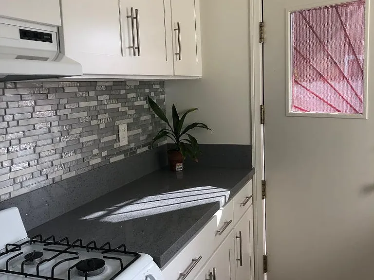 8844 Ramsgate Ave — Photo 7