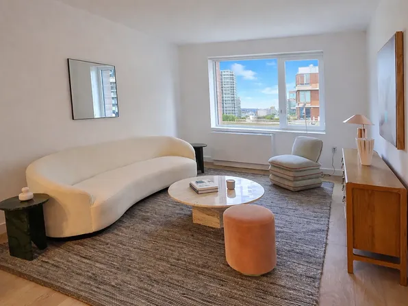 2-33 50th Ave, Long Island City, NY