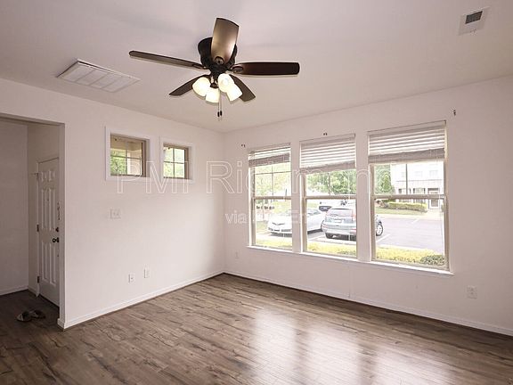 3rd image of 10506 Marions Way