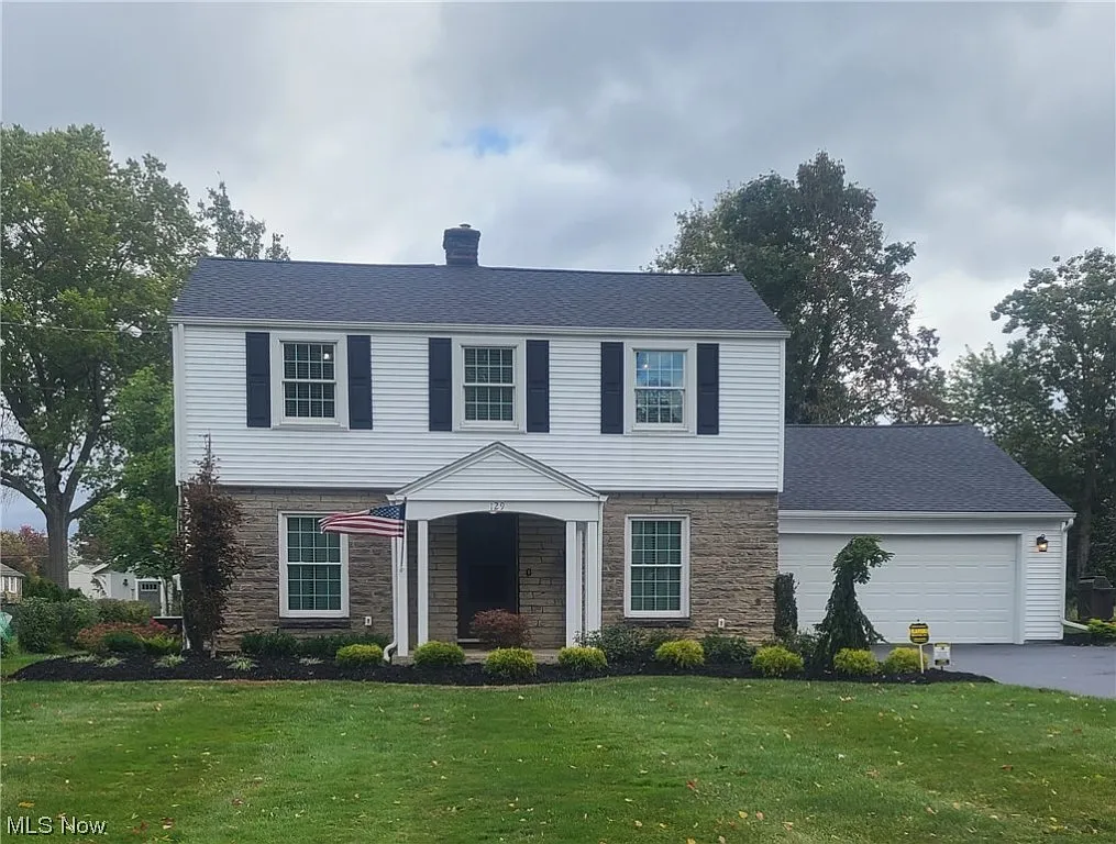 129 Diana Dr photo 1
