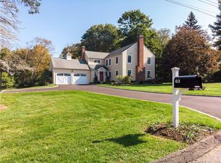 63 Powderhorn Dr, Ridgefield, CT 06877