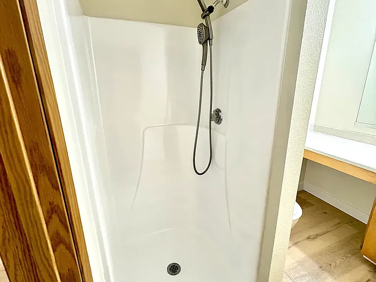 Scholls Crossing Apartments — Photo 8