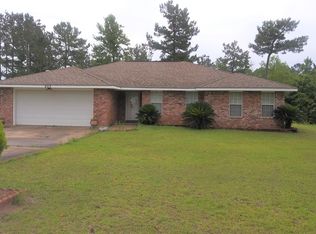 203 Roy Bridges Rd, Leesville, LA 71446