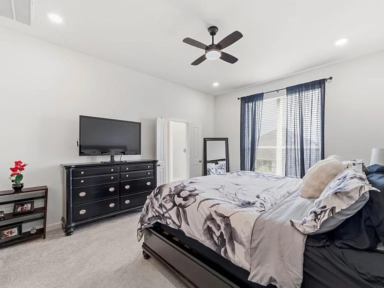 21235 Doubtful Canyon Dr — Photo 18
