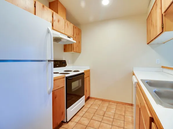 2144 SW Reindeer Ave #2146, Redmond, OR 97756