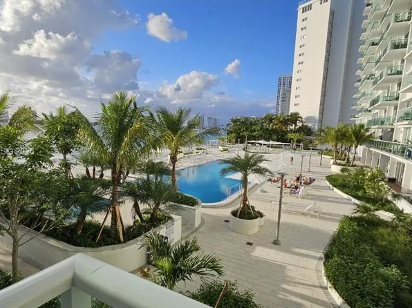 1000 West Ave, Miami Beach, FL