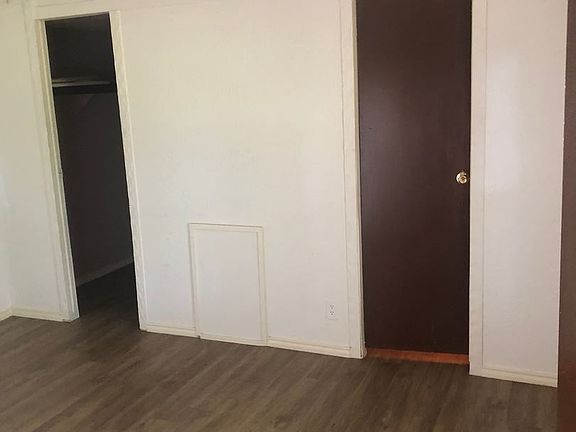4th image of 743 E 16th St