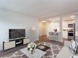 104 26th Ave SW #204, Calgary, AB T2S 0L9