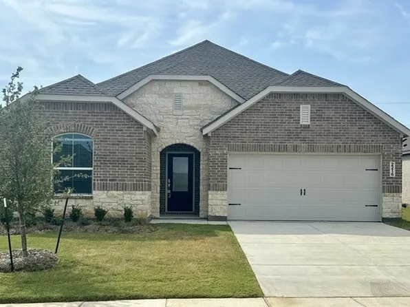 2216 Pommel Ln, Aubrey, TX 76227