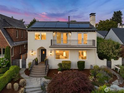 2538 Westmont Way W, Seattle, WA, 98199